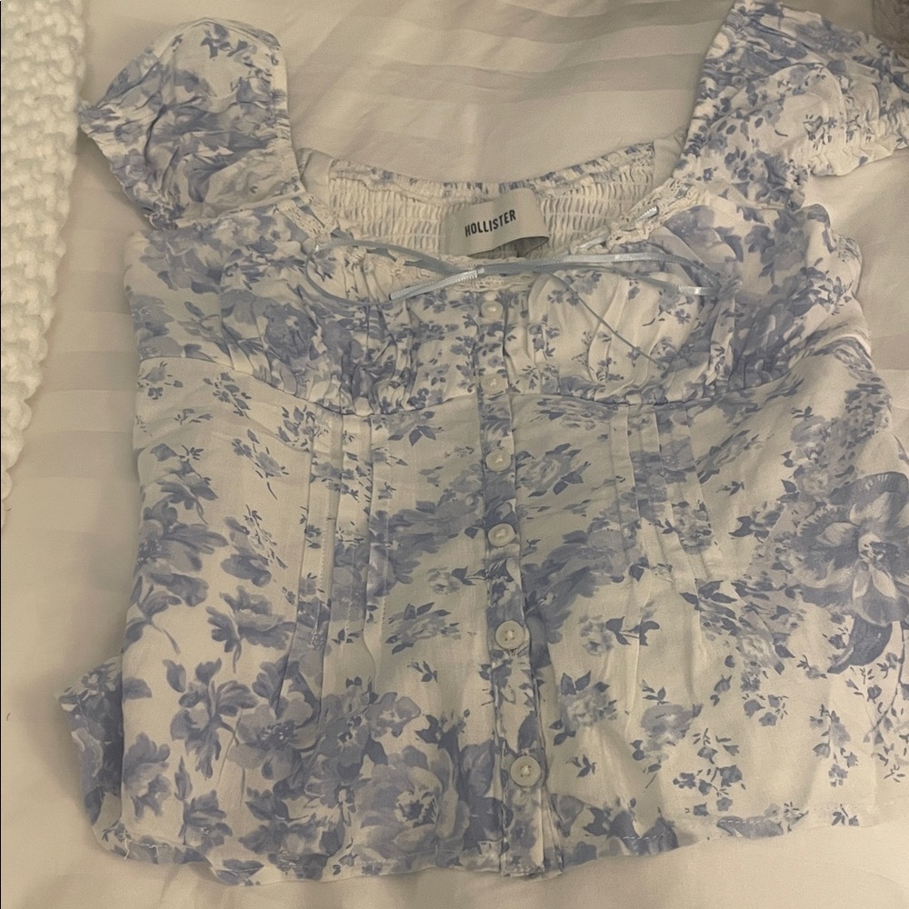 Hollister White and Blue Floral Blouse